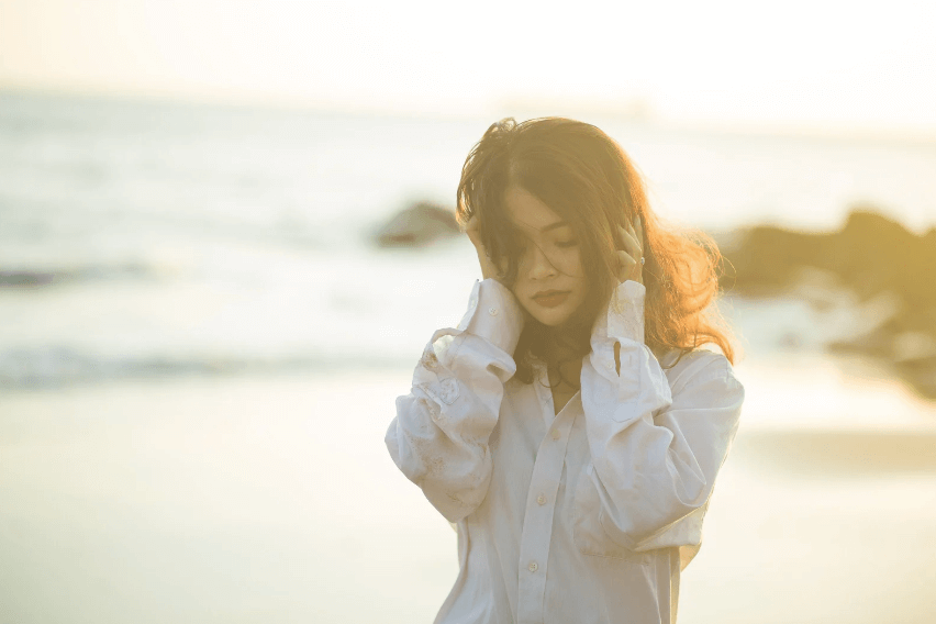 劣等感を感じる/職場の人間関係の悩み 仕事/人間関係/職場の人間関係に疲れた方へ 浅江友加里のマインドコーチセッション|FRONT